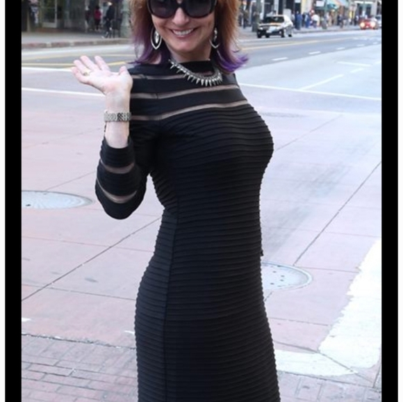 Tadashi shoujo black gown - Picture 3 of 11